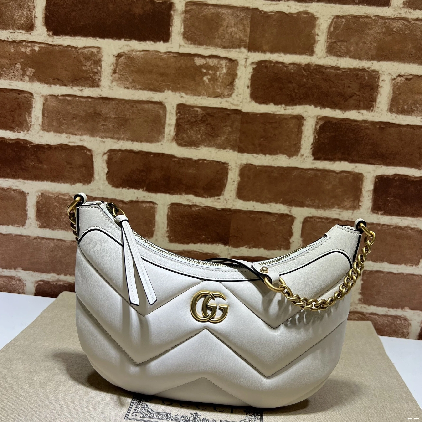 Hyper Peter small bag Marmont half-moon-shaped GG GUCCI 0710